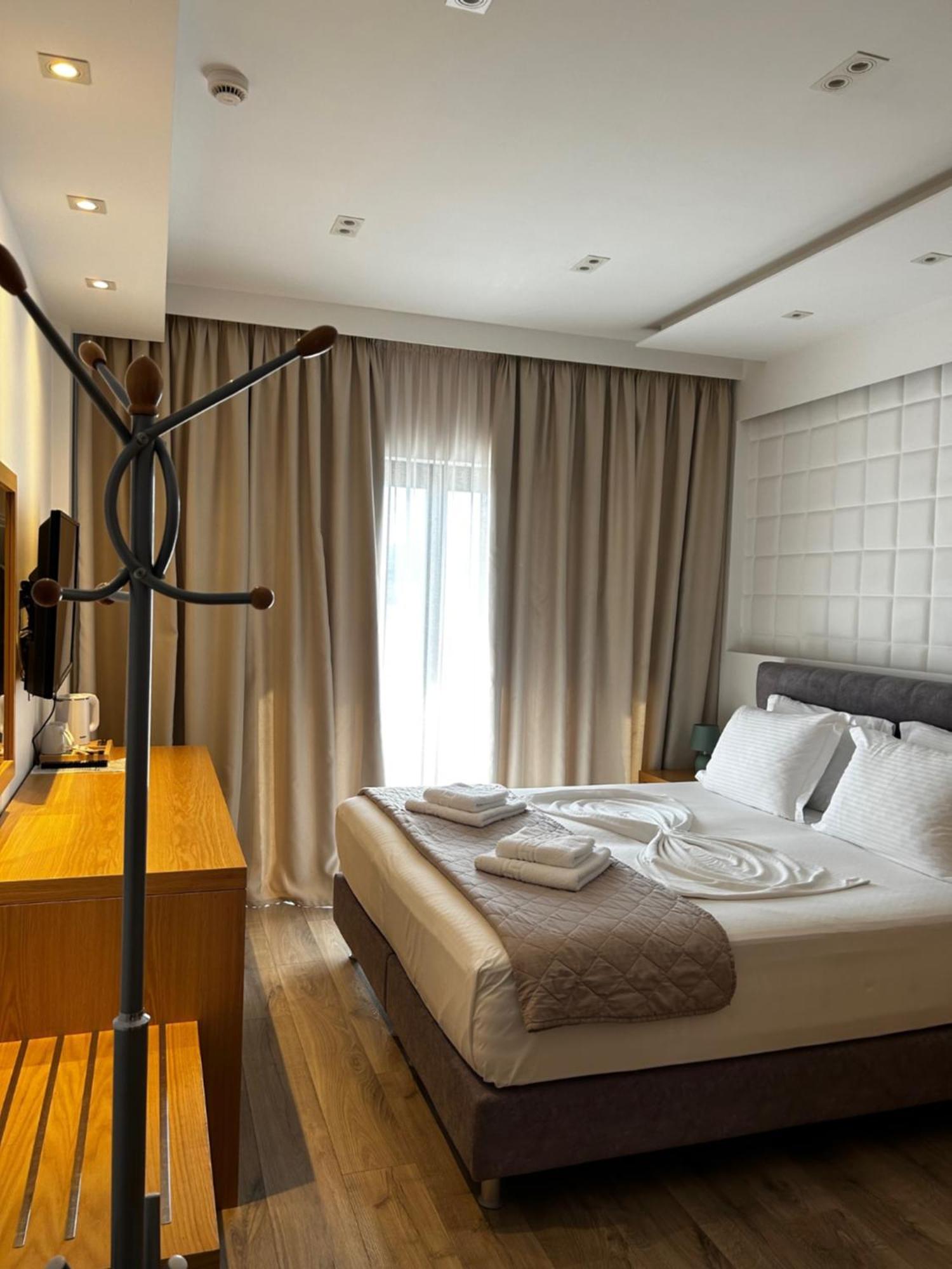 Hotel Sole Саранде Екстериор снимка