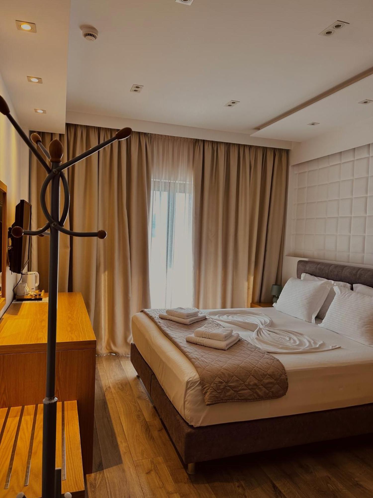 Hotel Sole Саранде Екстериор снимка